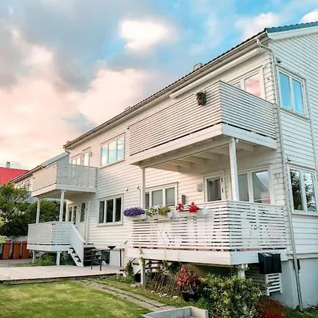 Central - 2 Bedrooms - 2 Bathrooms - Balcony - Parking - Close To Ons Apartment Stavanger